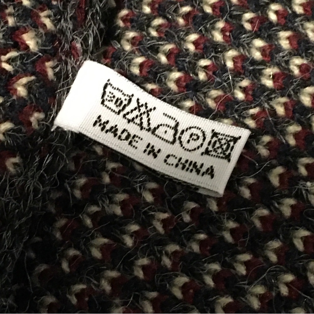 NWOT Cozy Charcoal Grey Tribal Print Open Front Knit Poncho - Picture 11 of 14